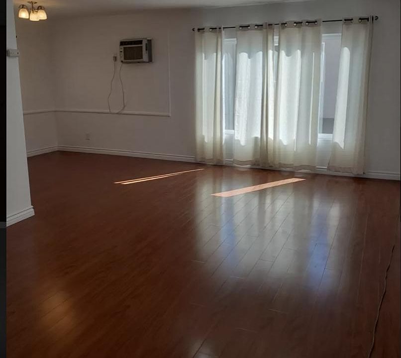 1st image of 7162 Hawthorn Ave #6