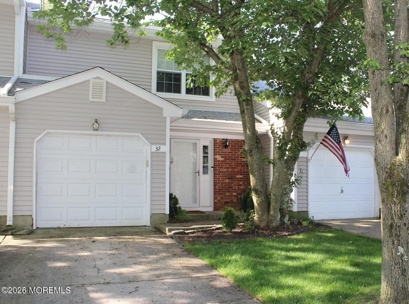 2 bed, 2.5 bath, 1298 sqft, $3,850 — Photo 1