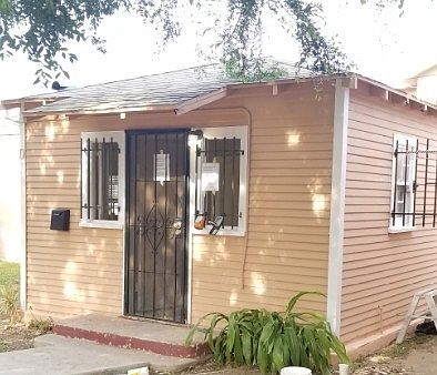 1st image of 1038 1/4 W 105th St