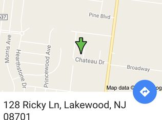 128 Ricky Ln, Lakewood, NJ 08701