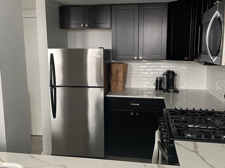 1024 Clinton St #103 — Photo 6