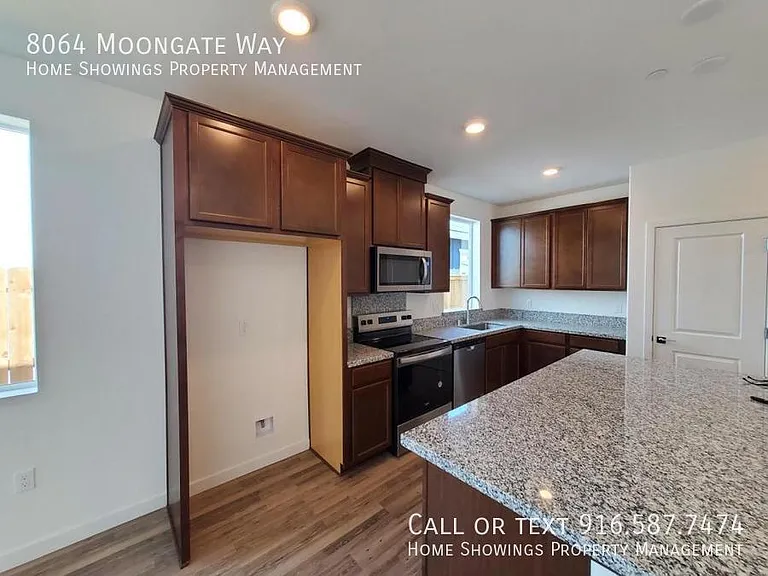 8064 Moongate Way — Photo 3