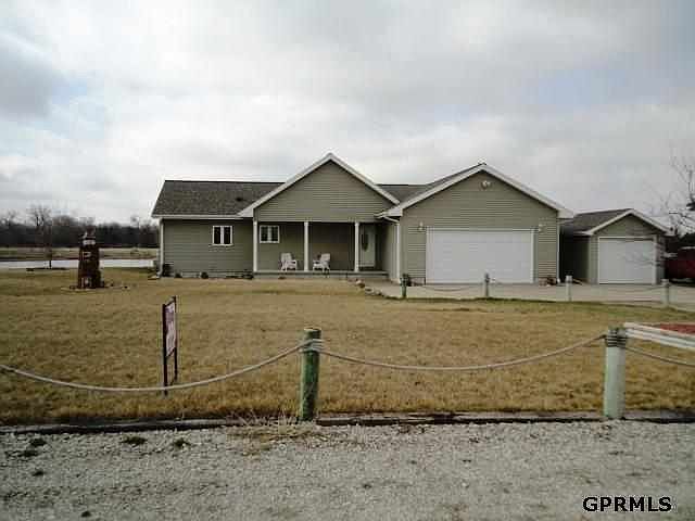 1st image of 36 Pioneer Lk