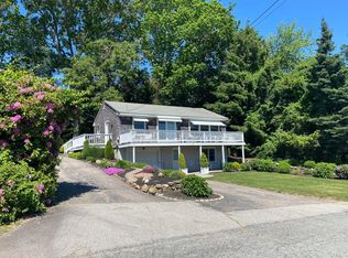 32 Algonquin Rd, Narragansett, RI 02882