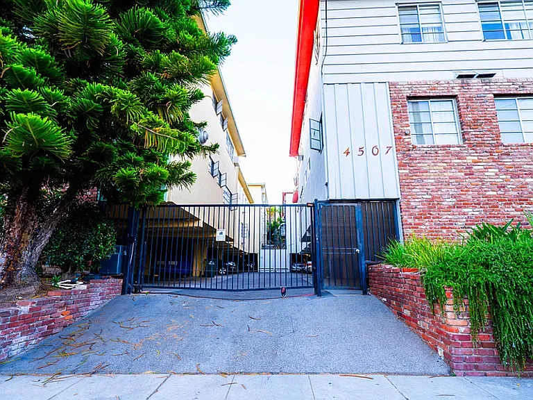 4507 Finley Ave #3 — Photo 2