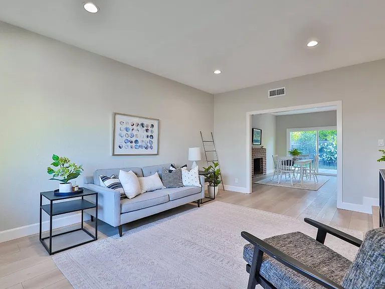 8257 Lake Forest Dr — Photo 5