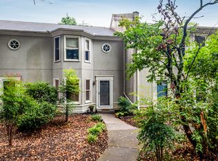 8805 Ashton Ct, Knoxville, TN 37923
