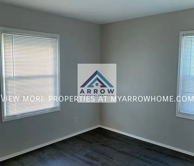 10309 Ross Cir — Photo 10