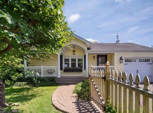 81 Woodhull Rd, Huntington, NY 11743