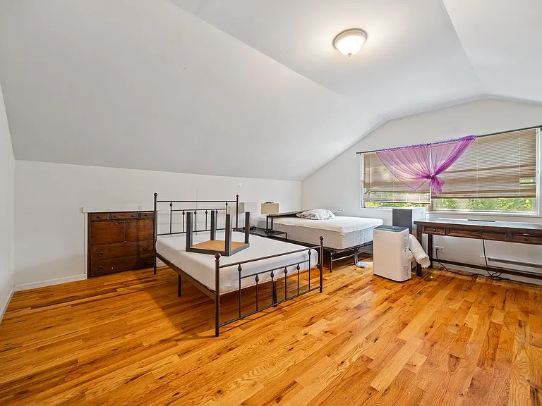 627 Library Pl — Photo 20