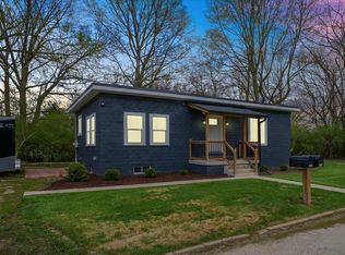 2504 W Daniel St, Champaign, IL 61821