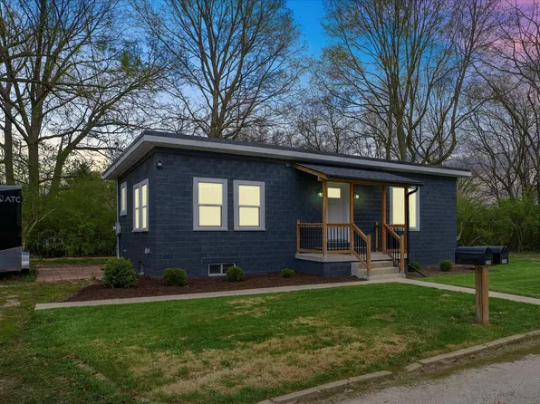 2504 W Daniel St, Champaign, IL 61821