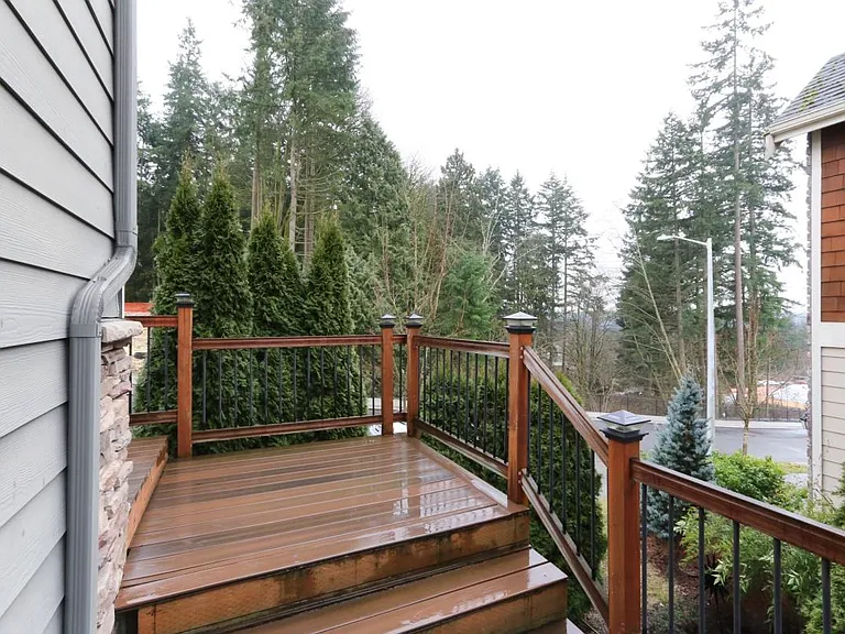 Front Yard Deck