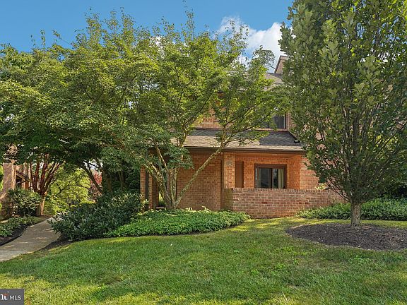 5th image of 301 Paoli Woods Dr #301