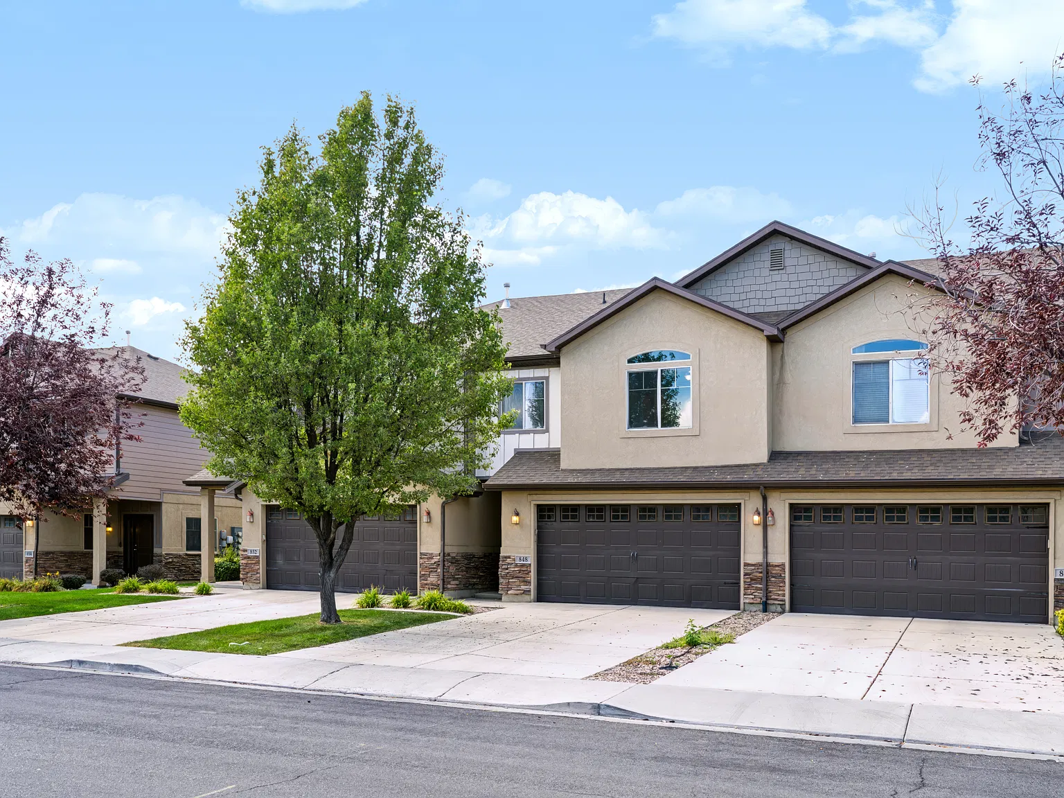 3 bed, 2.5 bath, 1650 sqft, $2,000 — Photo 1