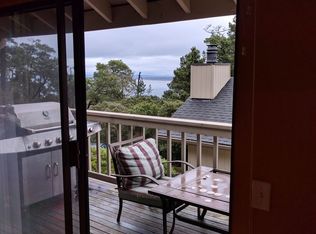 70 Forest Ridge Rd APT 11, Monterey, CA 93940