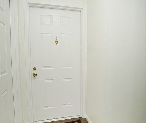 5th image of 5988 Meadowcreek Dr #8