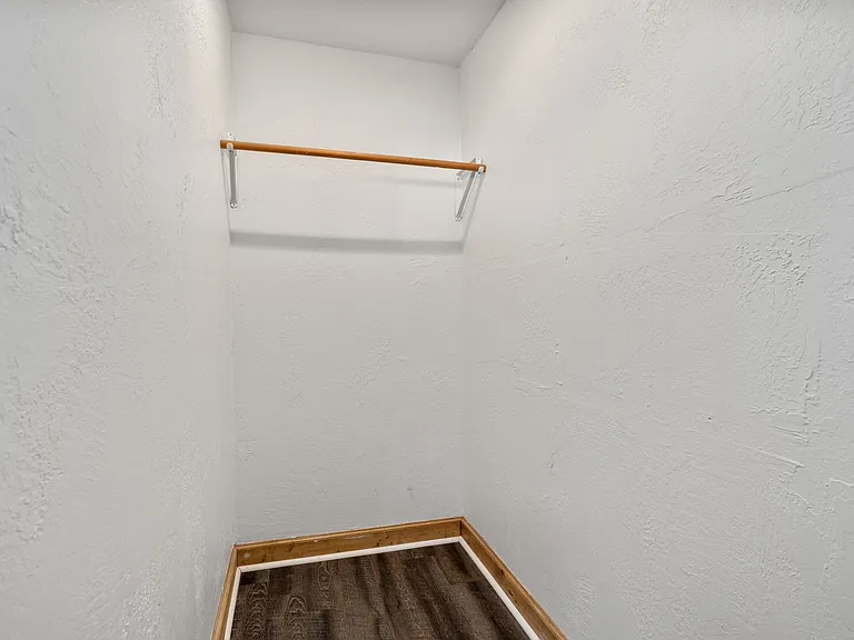 120 W 5th St — Photo 3