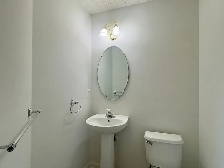 537 Macintosh Cir — Photo 3