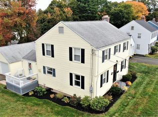 712 Mountain Rd, West Hartford, CT 06117