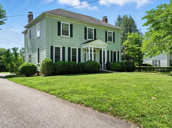 111 N Main St, Chatham, VA 24531