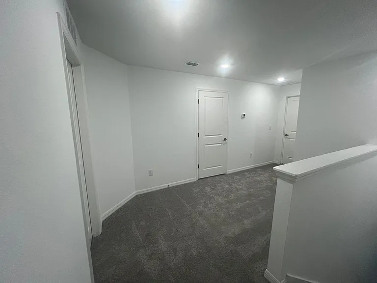 6081 Acara Ln — Photo 9