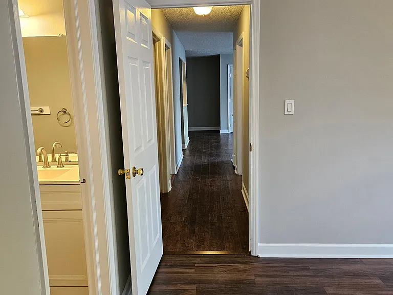 32 Holly Ct #32 — Photo 16