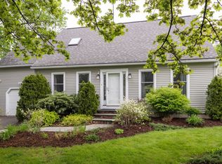 113 Maplewood Drive, Shelburne, VT 05482