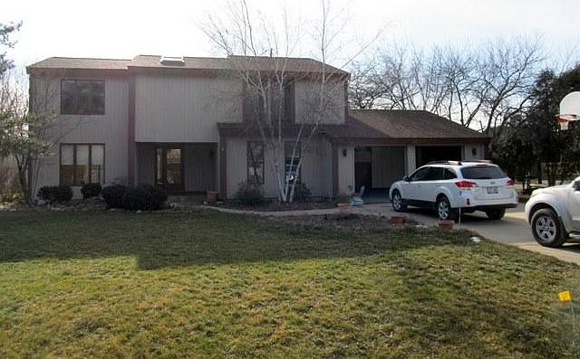 1st image of 3909 W Marseilles Dr