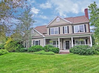 39 Semple Village Rd, Attleboro, MA 02703