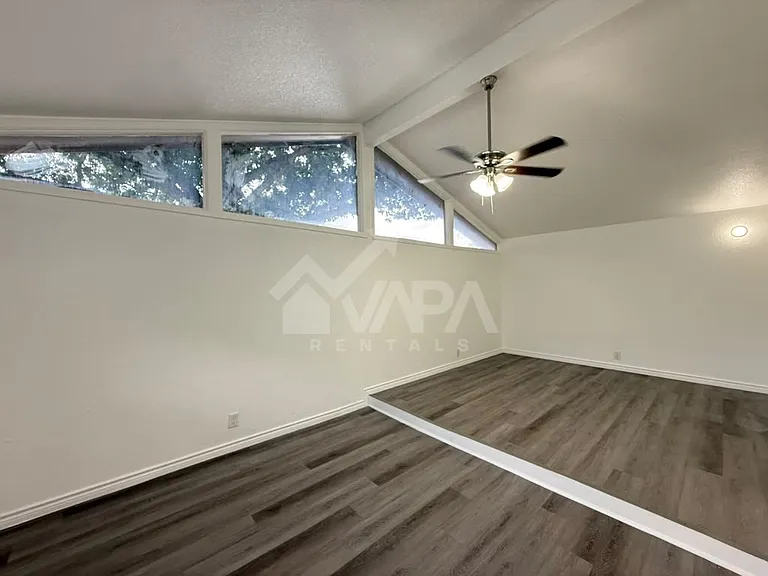 8007 Lake Frst — Photo 7