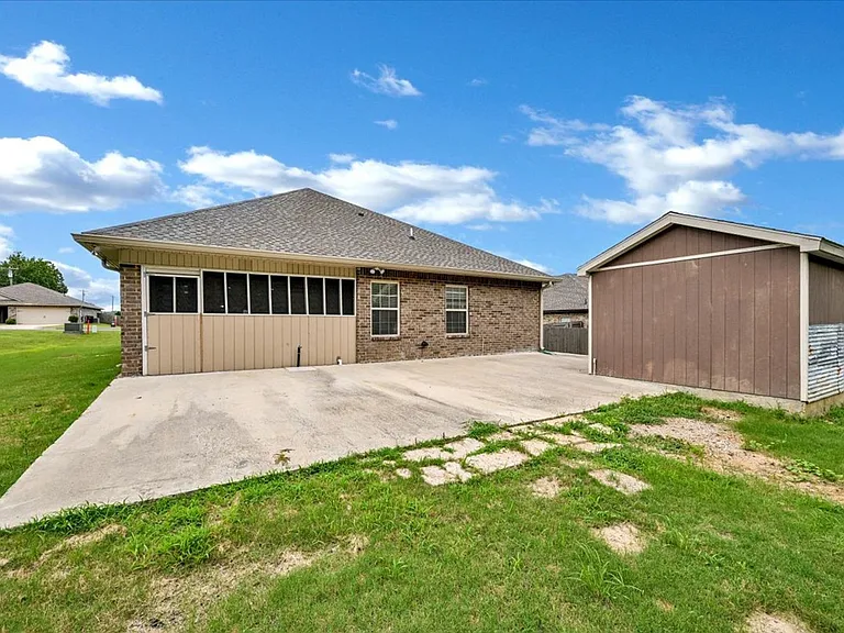1104 Brownstone Way — Photo 22