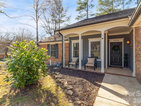 9924 Liberty Bell Ct, Charlotte, NC 28269