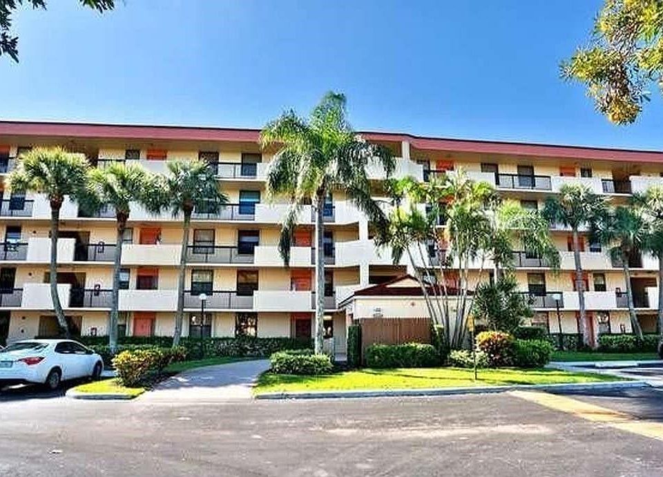 1st image of 2767 Carambola Circle #203