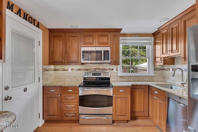 4th image of 21 Campbell Drive