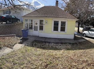 2424 S 41st St, Omaha, NE 68105