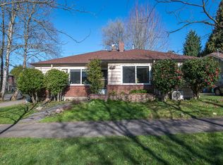3305 SE Washington St, Portland, OR 97214