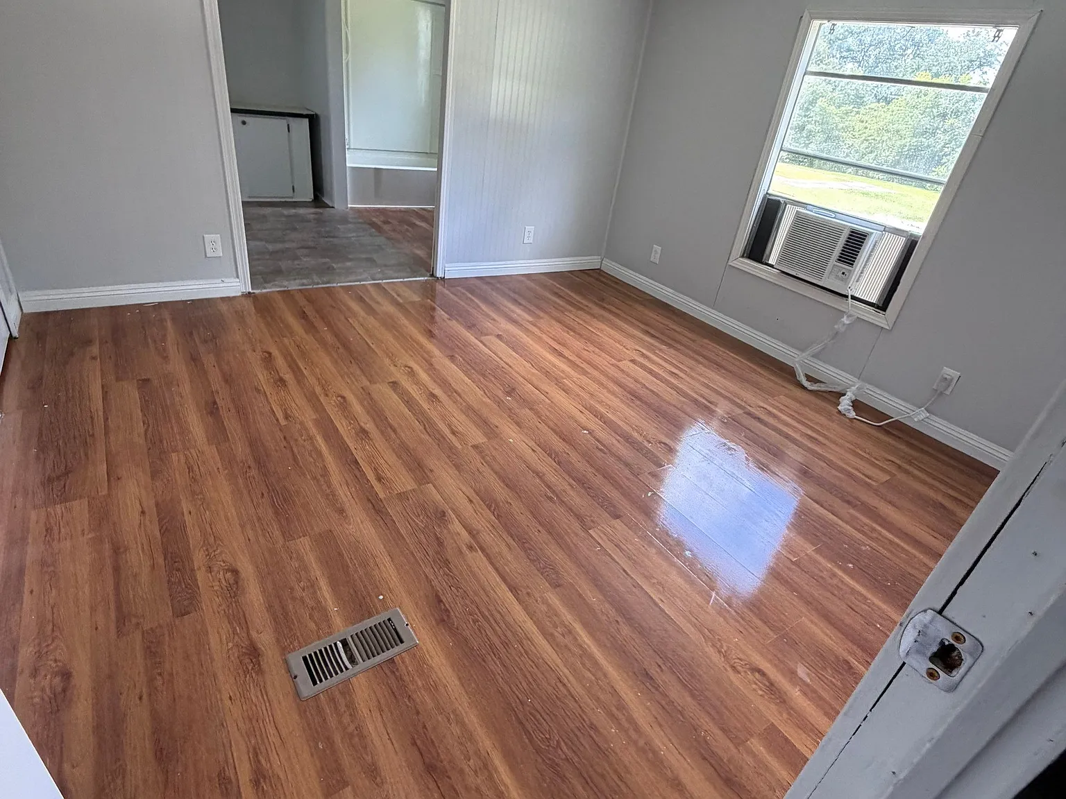 3 bed, $880 — Photo 3