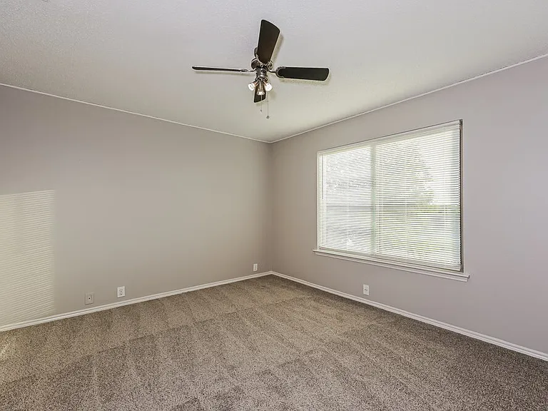 8524 Gatlinburg Dr — Photo 15