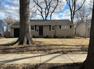 7119 Linden St, Prairie Village, KS 66208