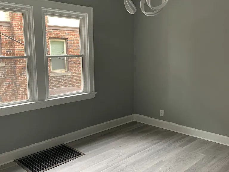 1916 Lawn Ave #1 — Photo 6
