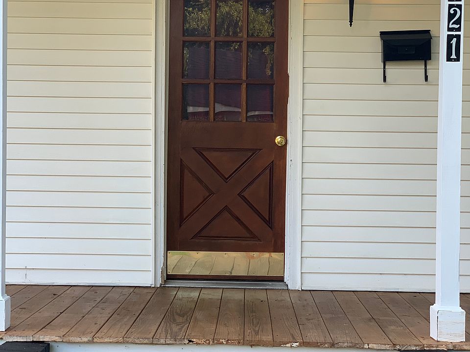 How beautiful is this porch?