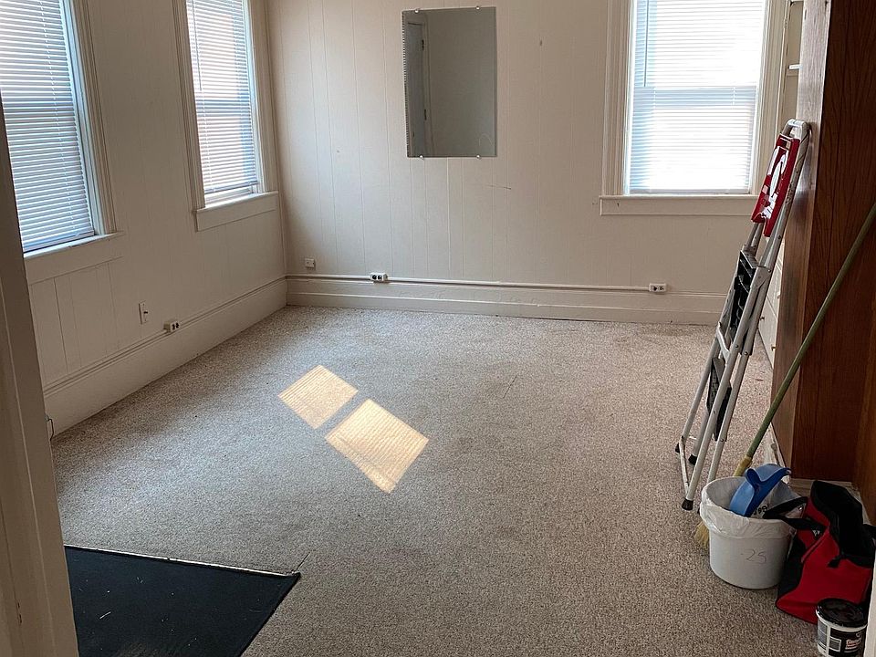 2nd image of 412 N Elm Ave APT 2