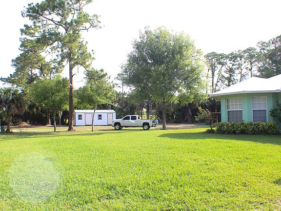 Front yard to the side yard