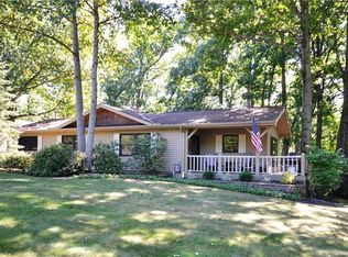 132 Powers Rd, Bedford, OH 44146