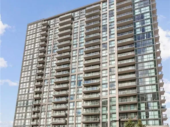 349 Rathburn Rd W, Mississauga, ON