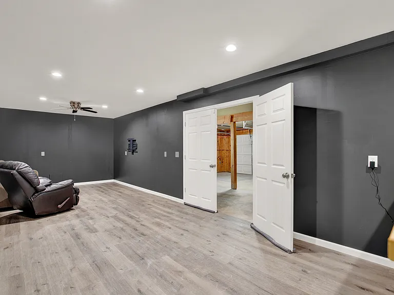 Bar Room (Downstairs)