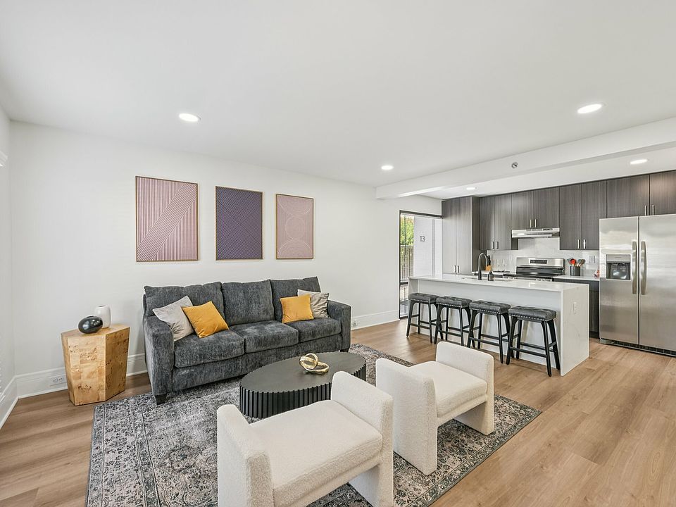 1Bed Living Room