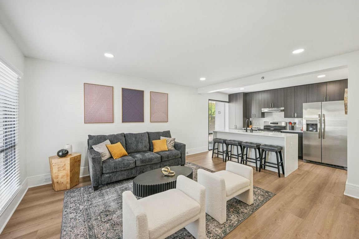 1Bed Living Room