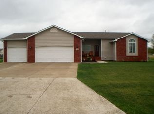 503 Harvest Hills Dr, Inman, KS 67546